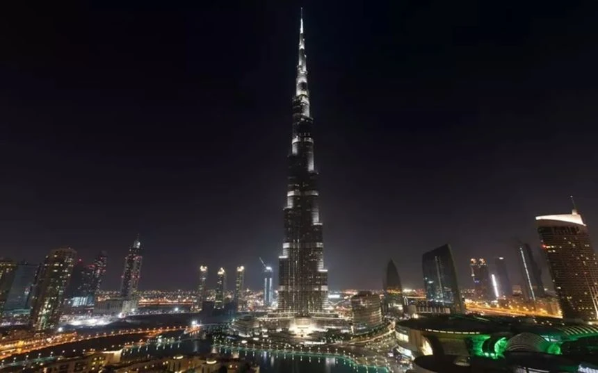 Night lighting view of Burj Khalifa_1